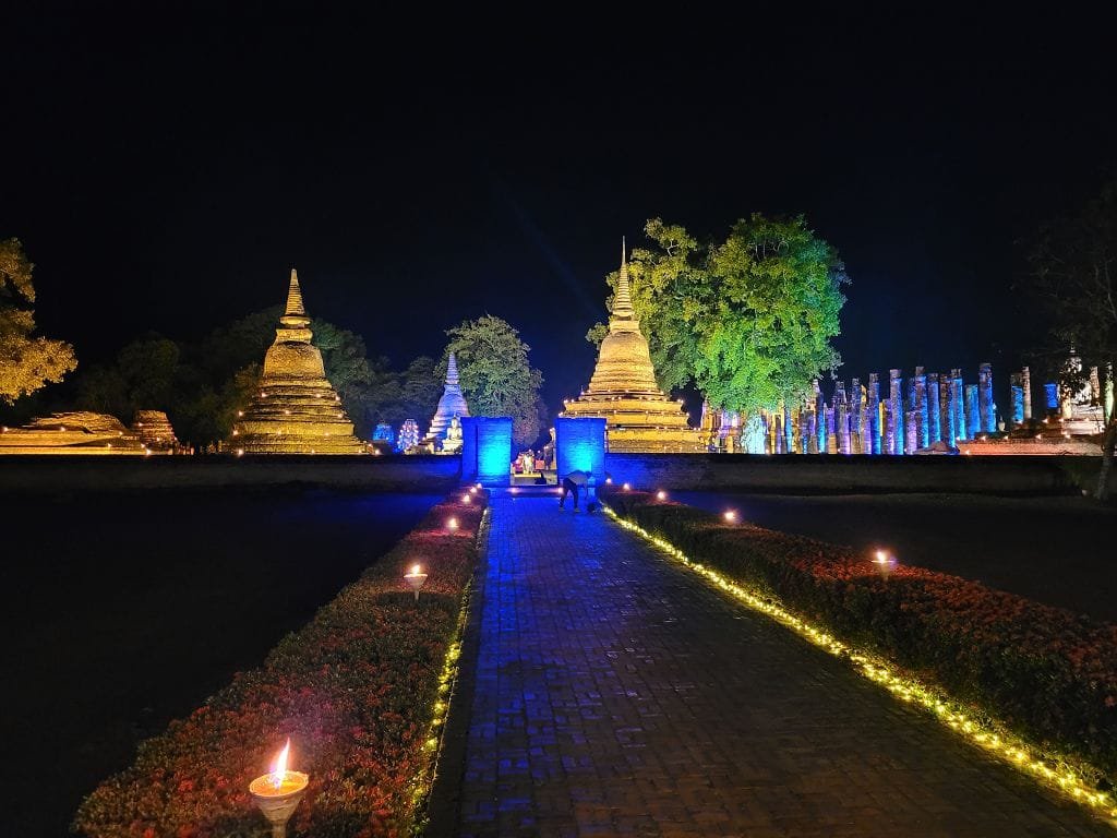 Sukhothai bei Nacht (4)
