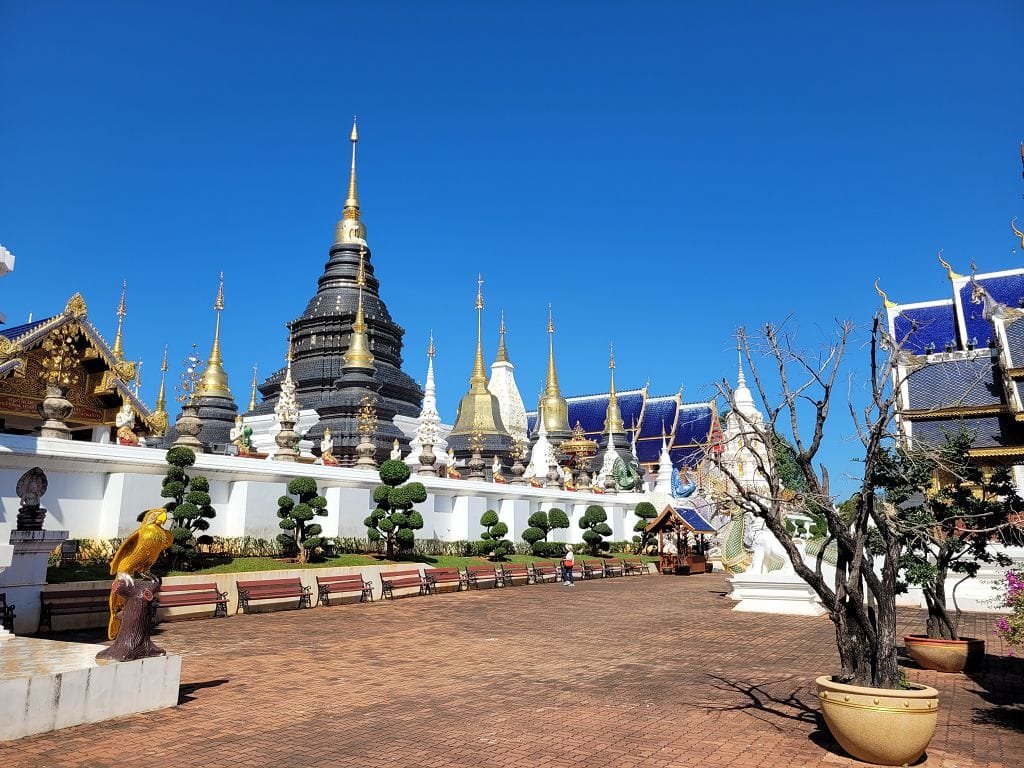 Wat Ban Den, Mae Taeng
