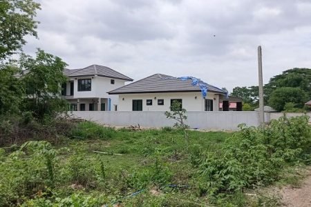 HS0021 Blick zur linken Hausseite